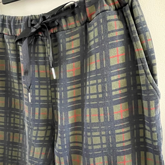 Unique Elevated Checkered Boutique Boci Track Pants - Picture 7 of 7